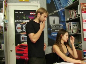 Русский парень вылизал влажную киску подруги