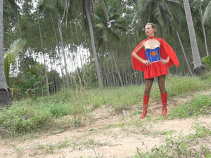 Суперженщина жестко изнасиловала самца, ей срочно нужно забеременеть