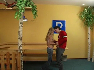 Порно видео с красивой русской малолеткой