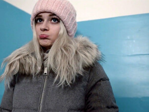 Русская первокурсница отдалась студенту прямо в подъезде